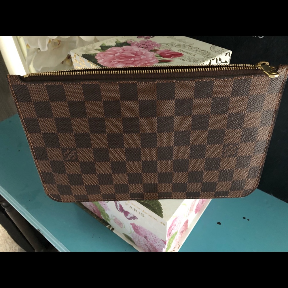 LV wristlet